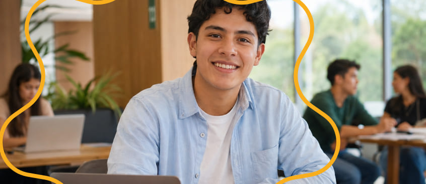 Estudiante en formación para ser especialista en comunicación digital y poder analizar datos de una estrategia.​