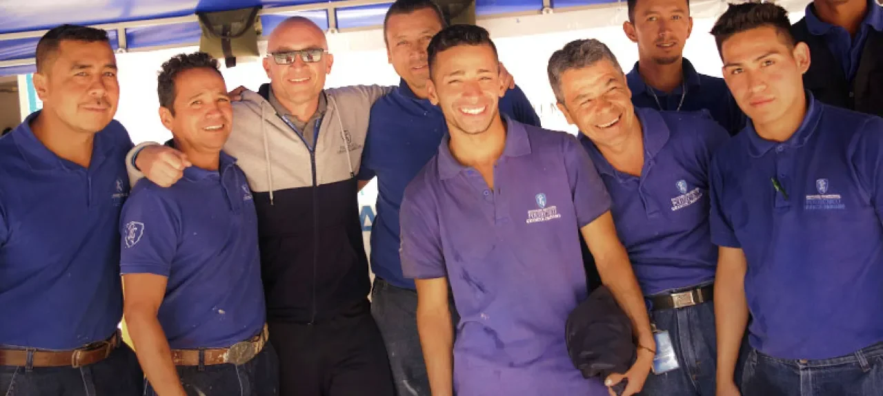 colaboradores-poli-1.jpg