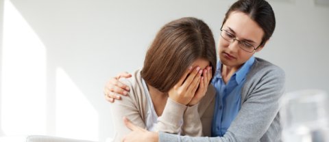 ¿Qué puedo hacer si la persona con síntomas de depresión no acepta mi ayuda? 